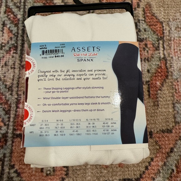 Assets By Spanx Seamless Leggings, Denim Wash WHITE, Size Large, NWT - Picture 2 of 3